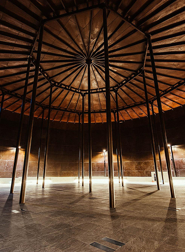 THE MOON ENTERTAINMENT