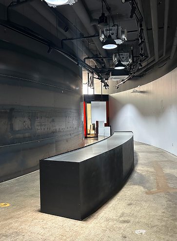 THE MOON ENTERTAINMENT